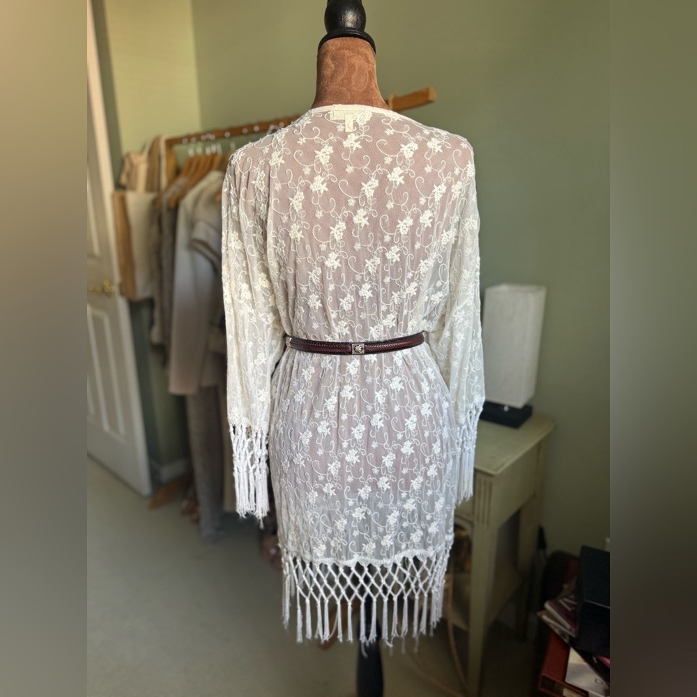 Monteau Floral Lace Kimono Cardigan - Picture 6 of 12